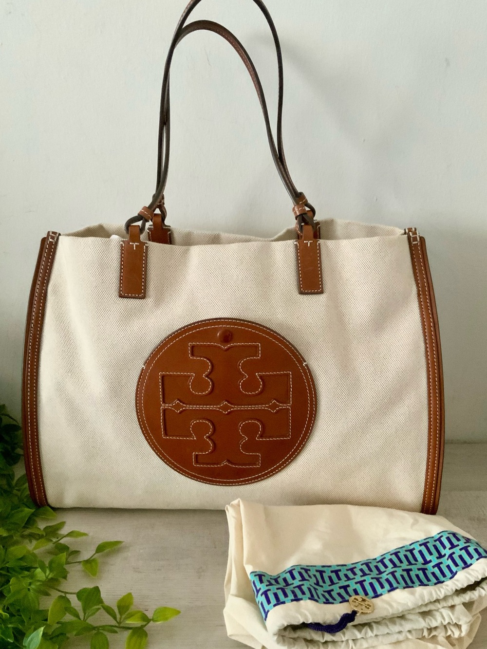 TORY BURCH ELLA CANVAS & LEATHER TOTE BAG EXC CONDITION
